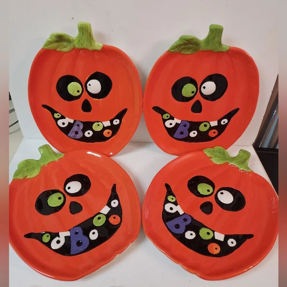 Gibson Home Kookoomon Pumpkin Shaped Plate Set of 4